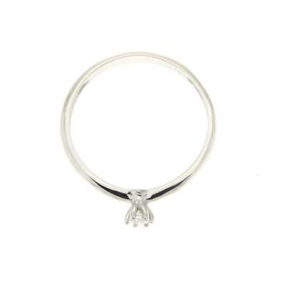 White gold solitaire ring with hrd certified diamond carat 0.09 D-VS1
