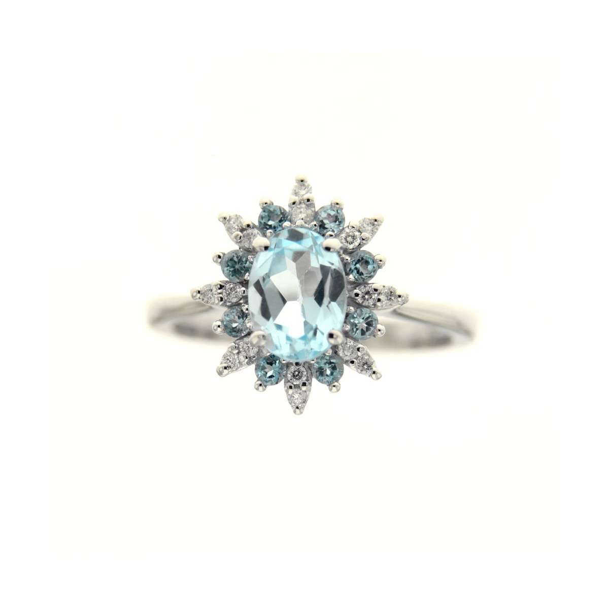 Ring with 1.90 carat blue topaz and 0.12 carat diamonds G-VS1