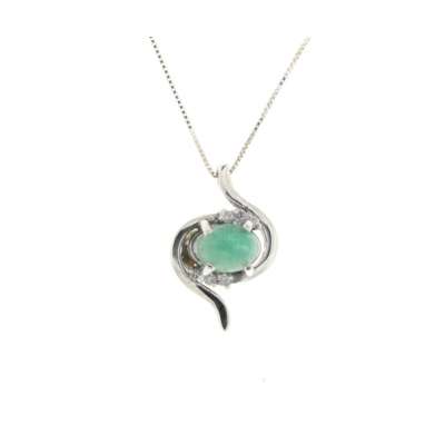 Necklace made of white gold with 0.34carat emerald and 0.04 carat diamonds