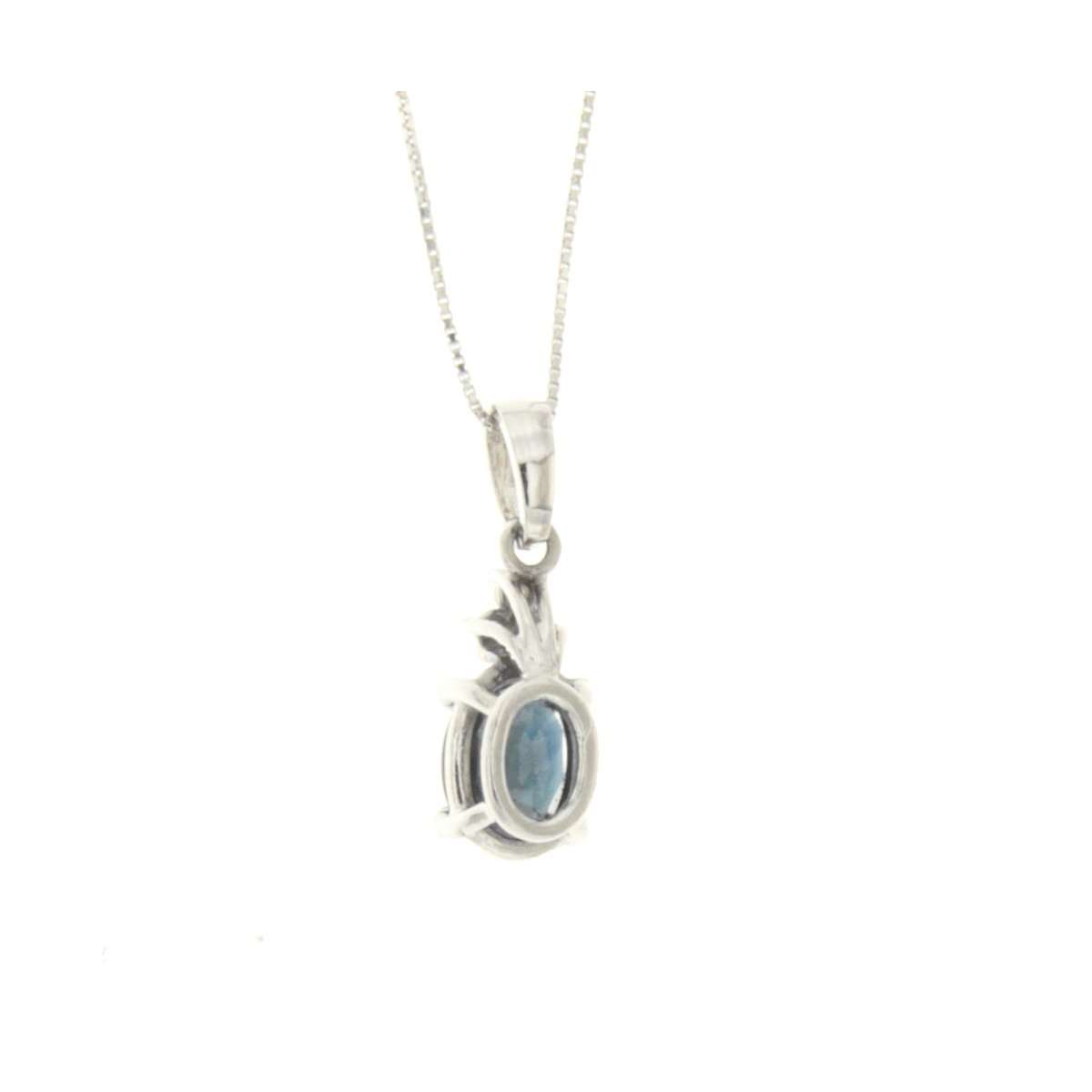 Necklace 0.70 cts. blue sapphire 0.06 carats diamonds G-VS1