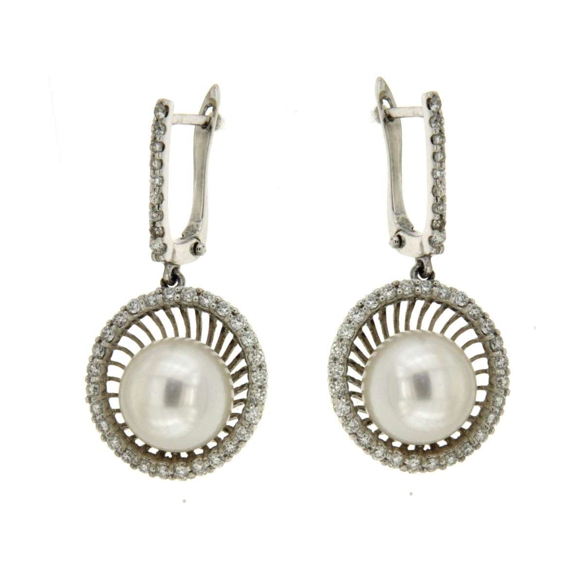 Dangling earrings pearls 9 mm 0.60 carats diamonds G-VS1  