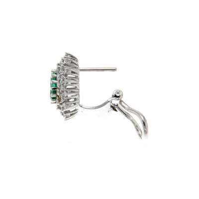 Earrings with 0.93 carat emeralds and 0.90 carat diamonds g-vs1