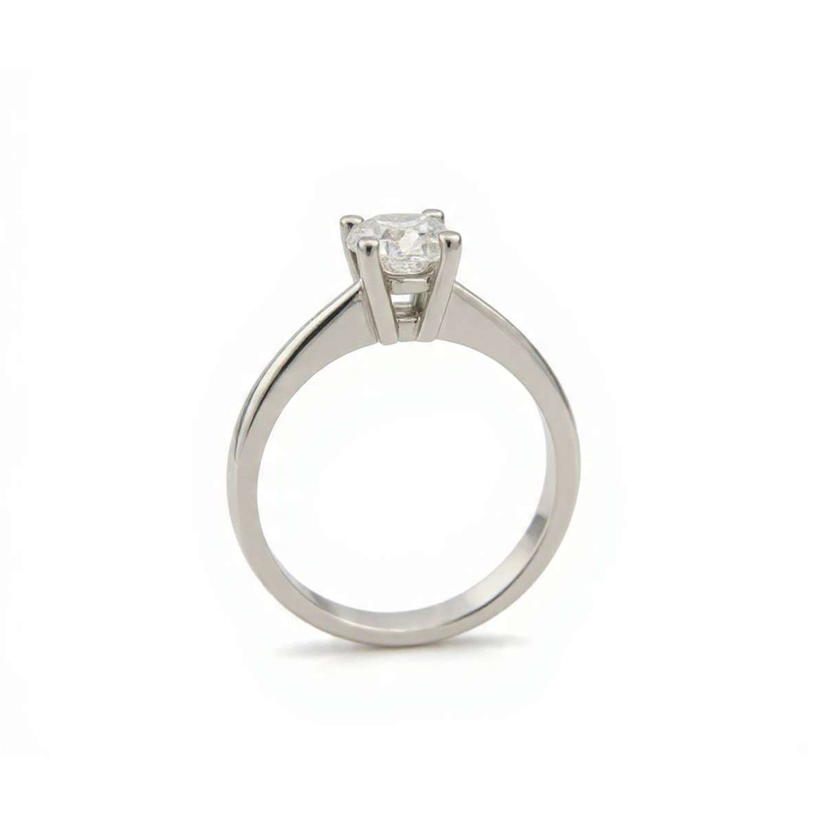 Anello solitario 4 griffe diamante certificato IGI ct 0.72 H-VVS2