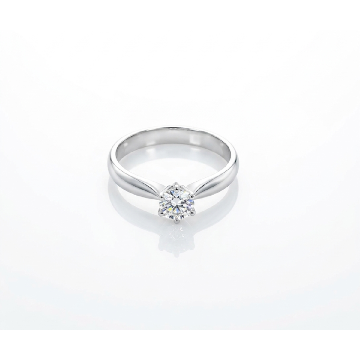 Anello solitario 6 griffe diamante certificato IGI Anversa ct 0.40 F-VSV2