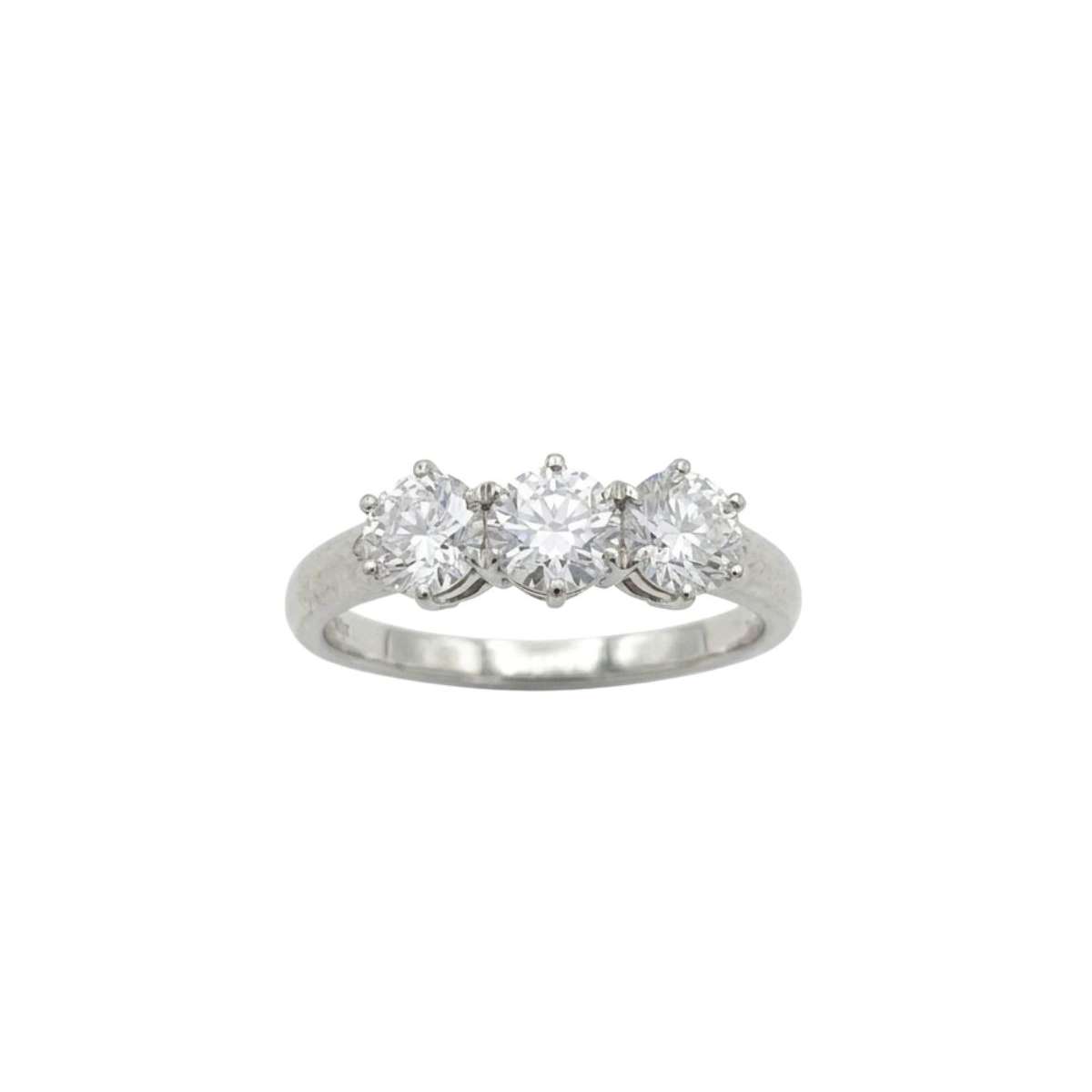 18kt White Gold Trilogy Ring with Natural Diamonds 0.90 Carat - Color G Clarity VVS2 - IGI Certified