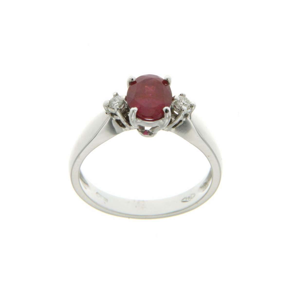 White gold ring ruby 1.33 cts. 0.10 carats diamonds G-VS1