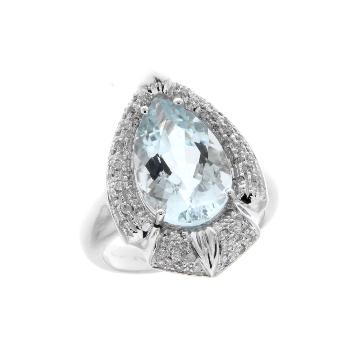 White gold ring with teardrop aquamarine 5.15 cts. surrounded by pave diamonds 0.32 carats G-VVS1