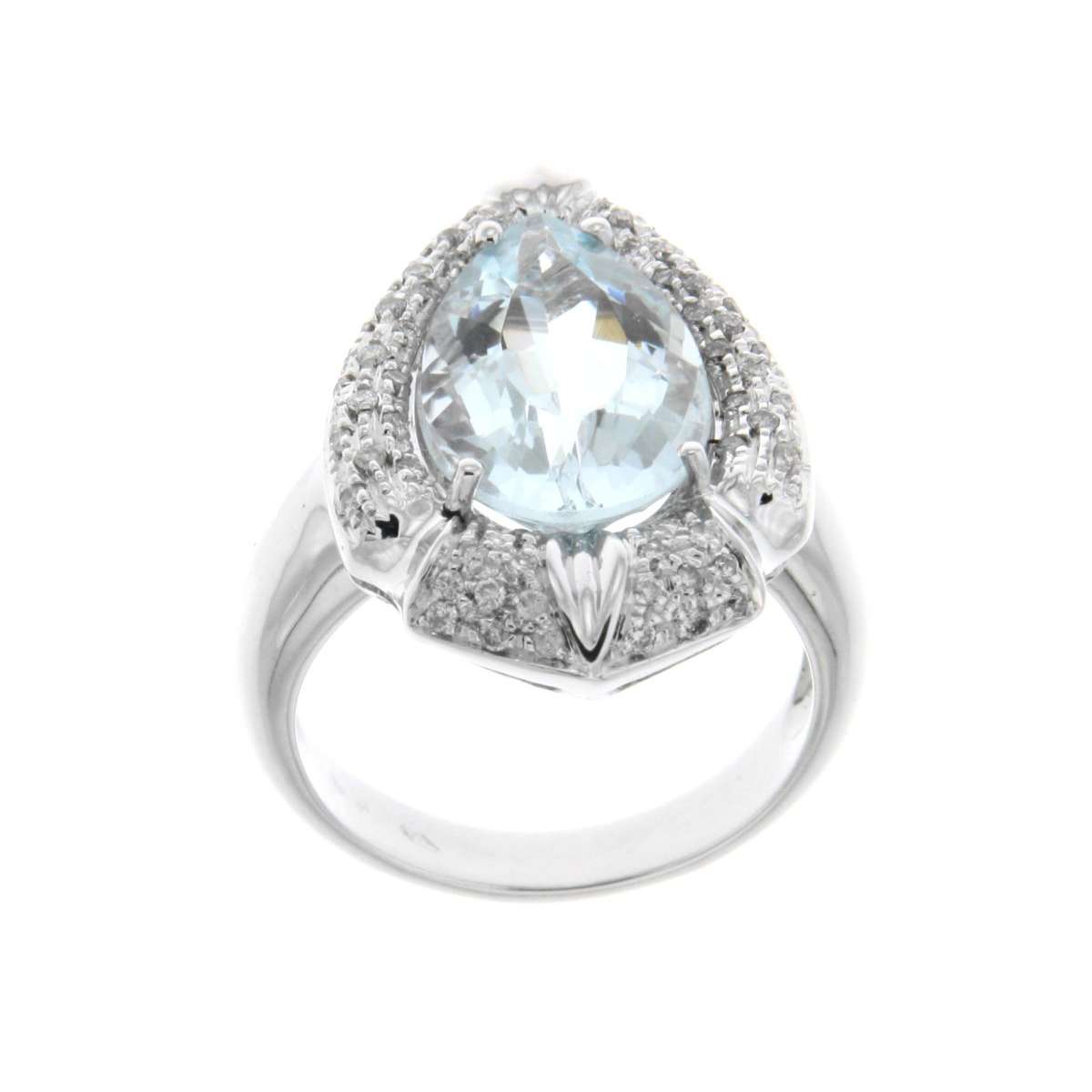 Anello con acquamarina ct. 5,15 e diamanti ct 0,32 G-VVS1