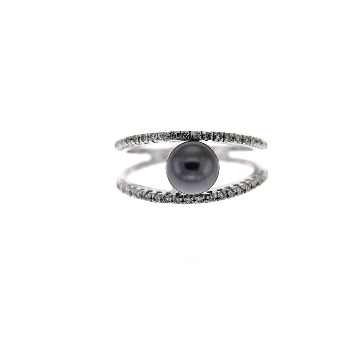 Anello con perla nera mm 6,5-7 e diamanti ct 0,15 G-VS1