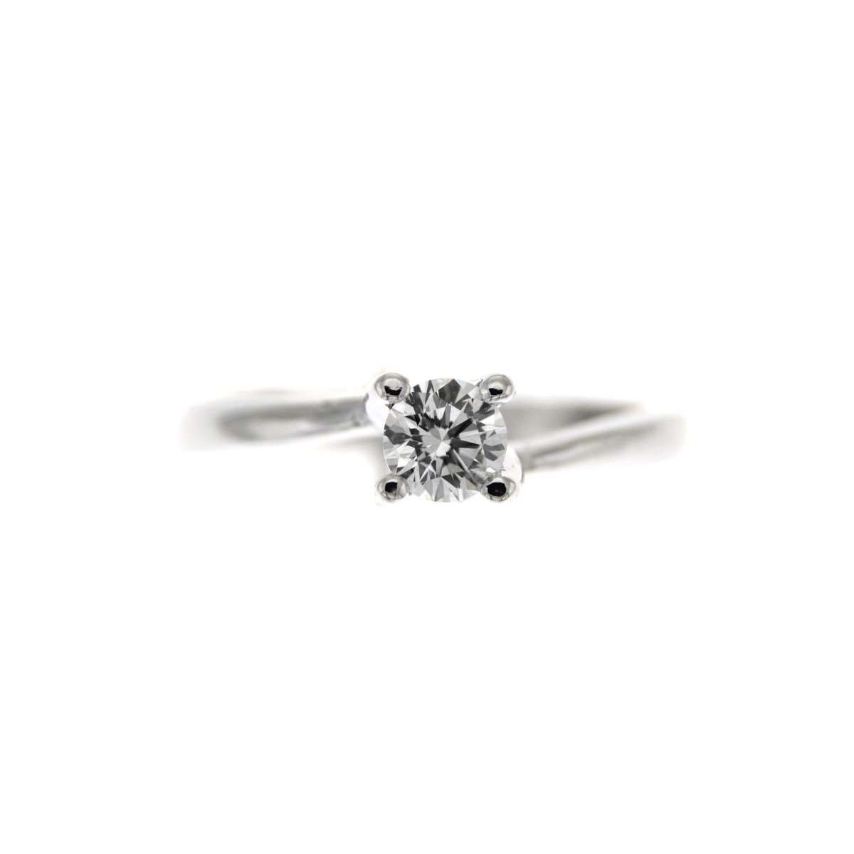 Valentino Solitaire Ring: 4 Prongs with 0.40 ct Diamond G-VS1