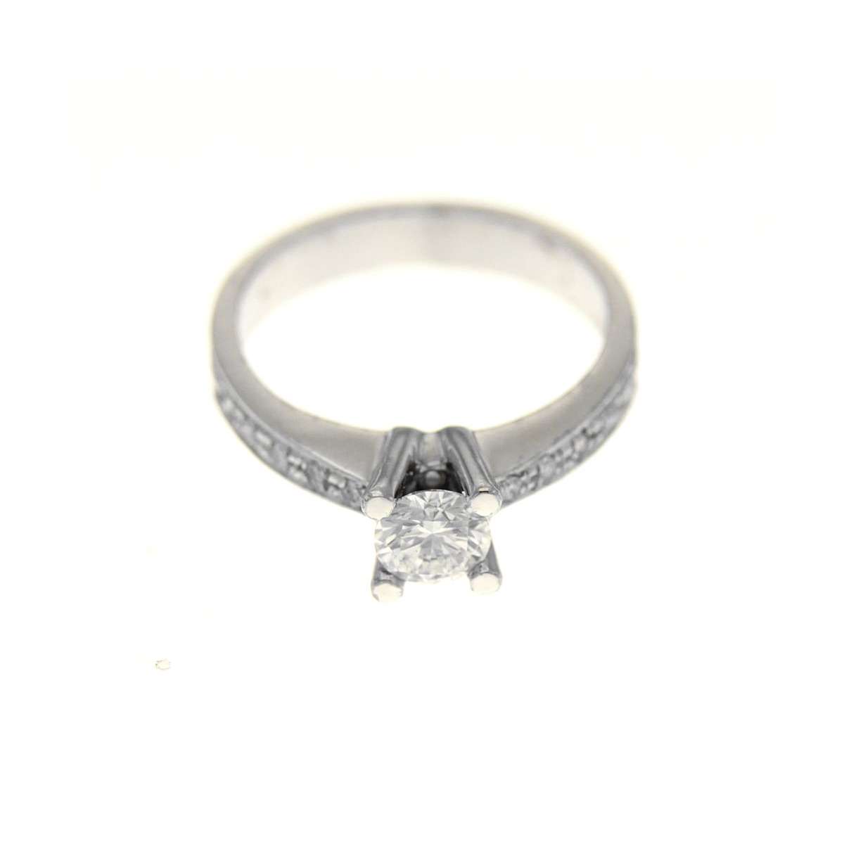 Central diamond solitaire ring GIA certified ct 0.50 F-VS2 plus side diamonds ct 0.10 G-VS1