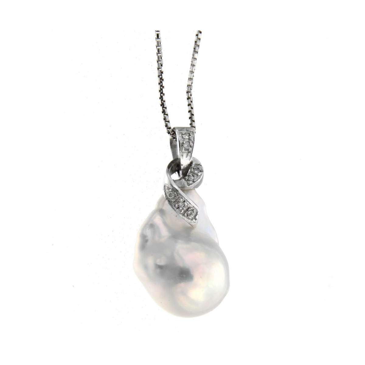 Necklace Baroque Australian pearl 17mm 0.05 carats diamonds G-VS1