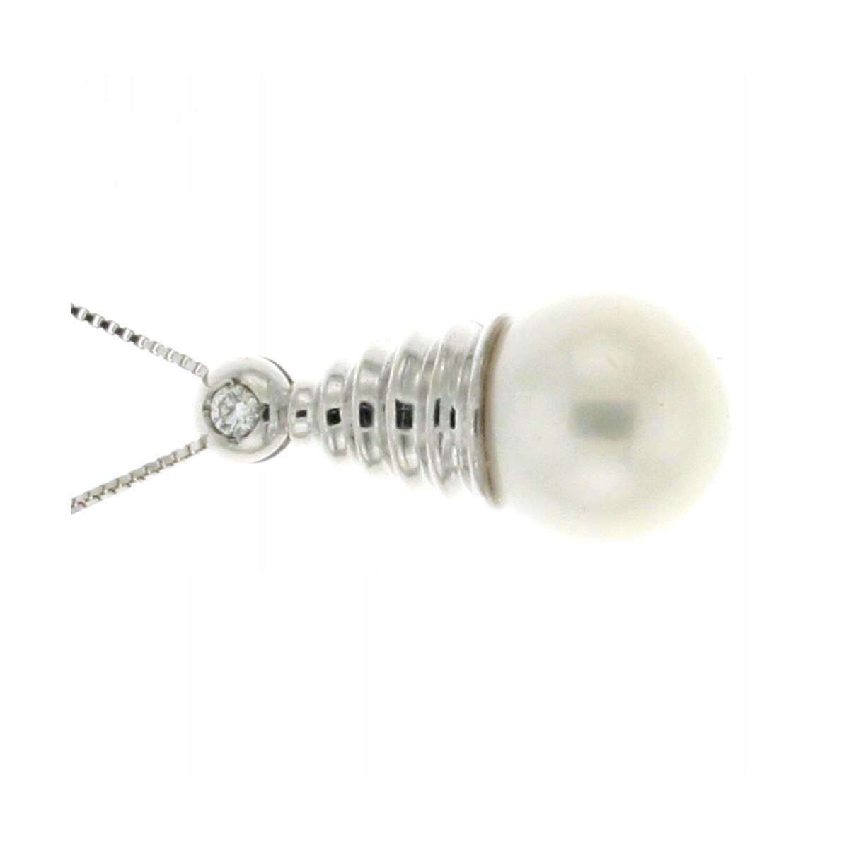 Collana con grande perla mm 11,35 diamante carati 0,04 G-VS1