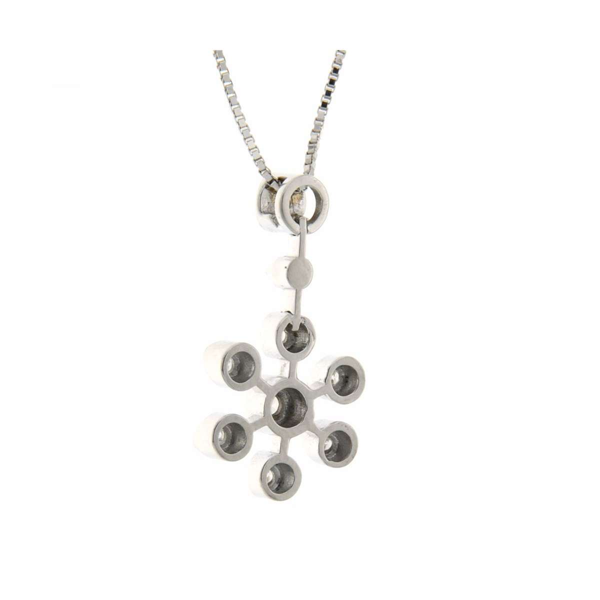 Flower design necklace 0.24 carats diamonds G-VS1
