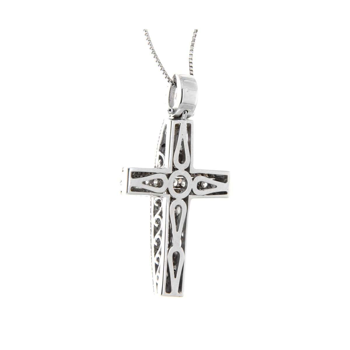 Cross necklace 0.72 carats black and white diamonds G-VS1