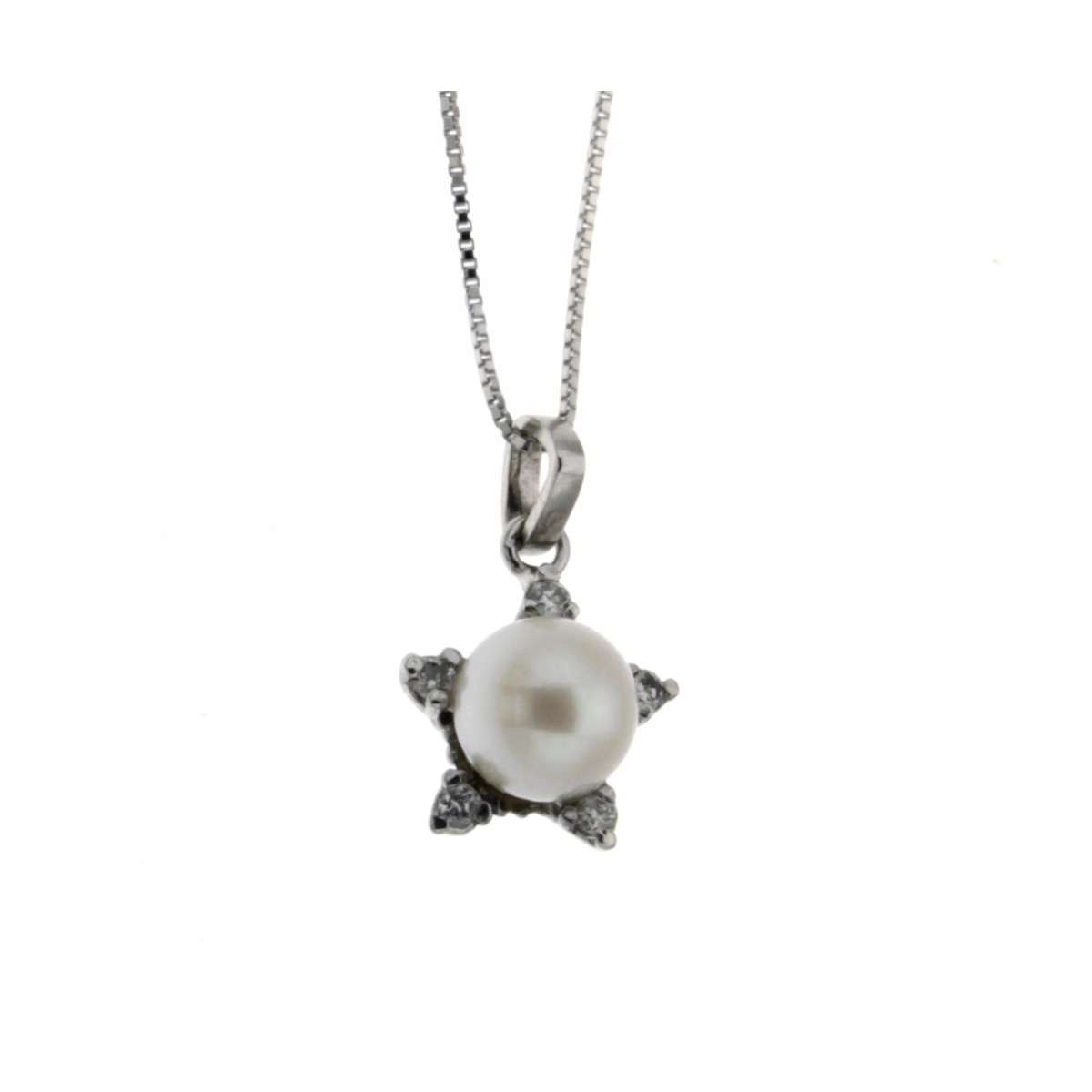 Collana fiore con perla mm 6 con e diamanti ct 0,05 G-VS1