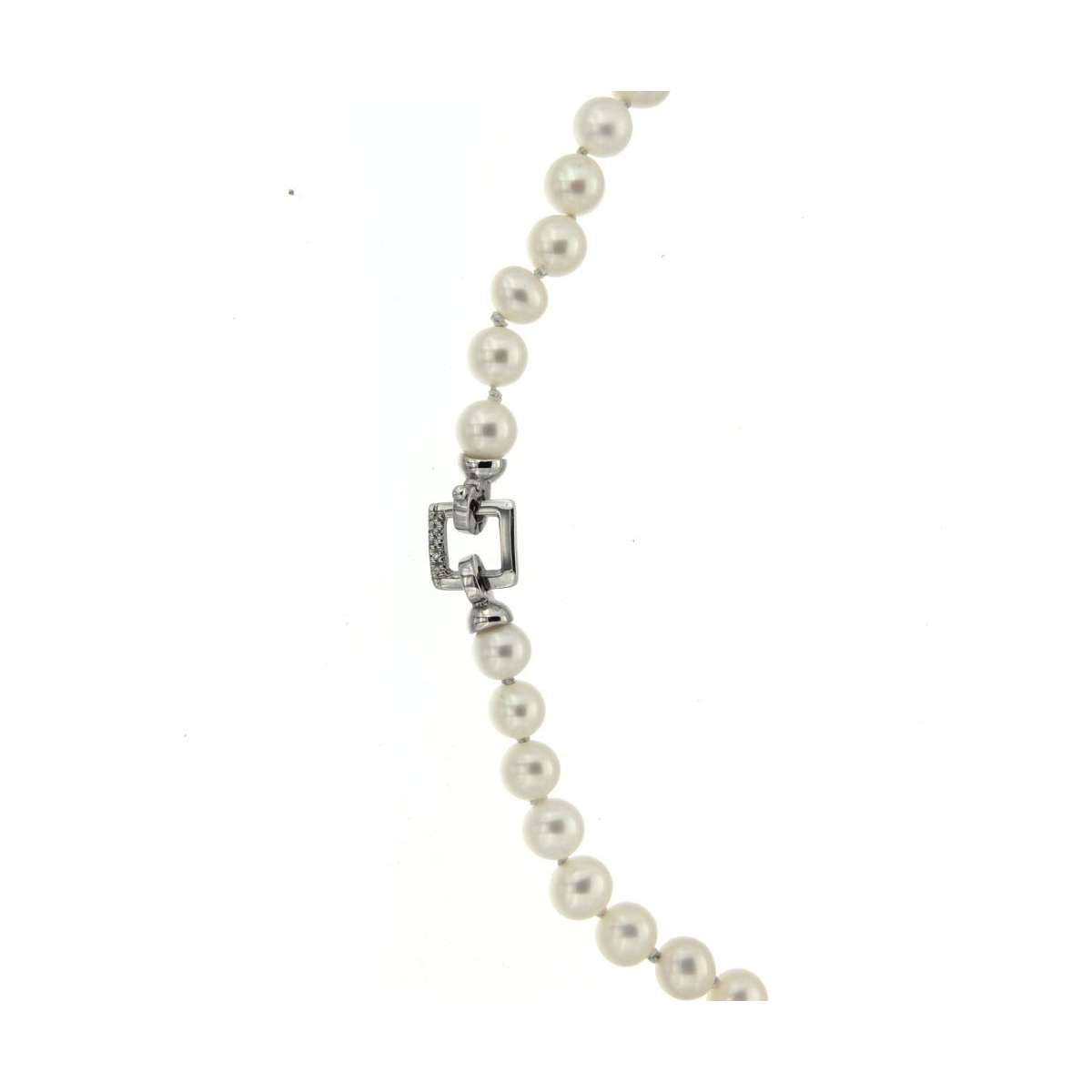 Girocollo di perle centrale chiusura quadrato con diamanti carati 0,01 G-VS1