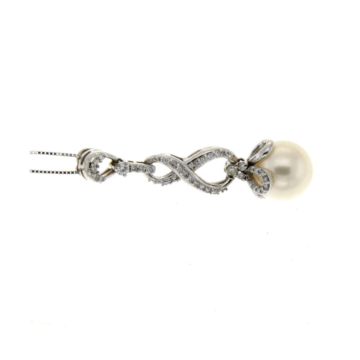 Necklace for women with a fancy articulated pendant 10mm pearl 0.42 carats diamonds G-VS1