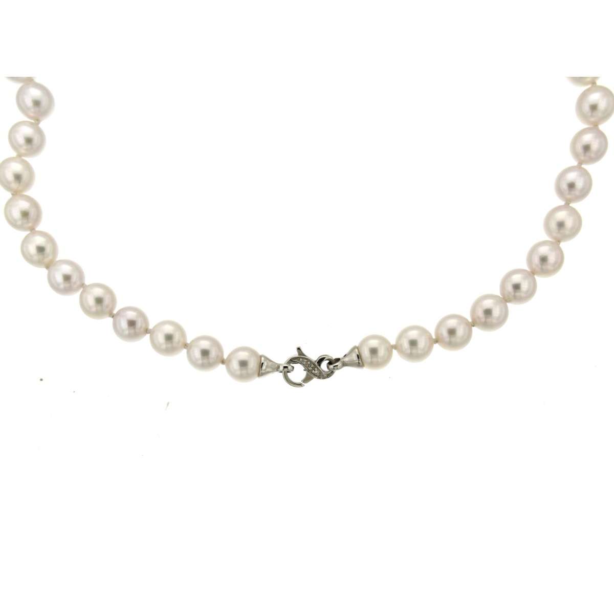 Pearl choker 8mm white gold central clasp 0.02 carats diamonds G-VS1