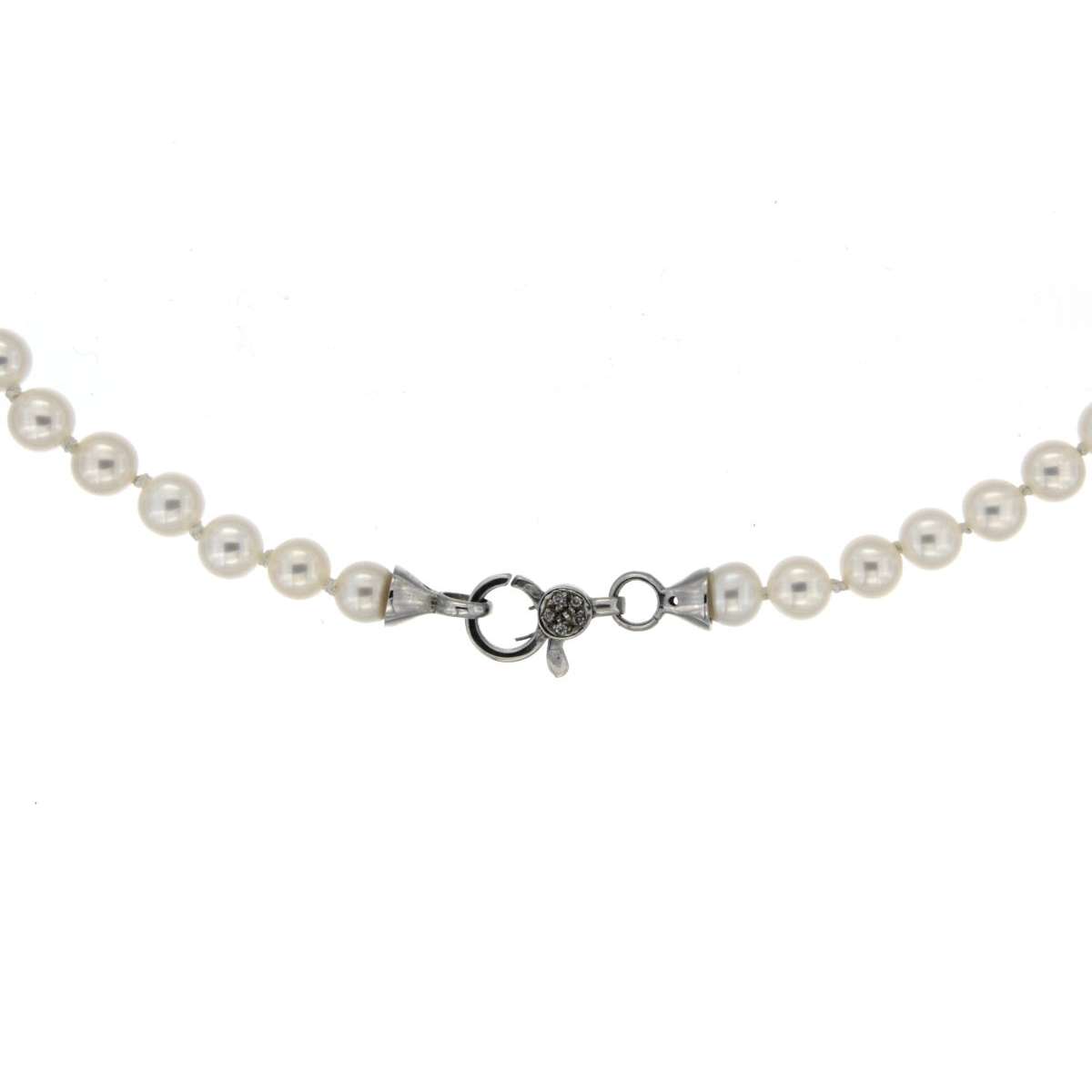 Pearl choker with white gold central Springring clasp 0.03 carats diamonds G-VS1
