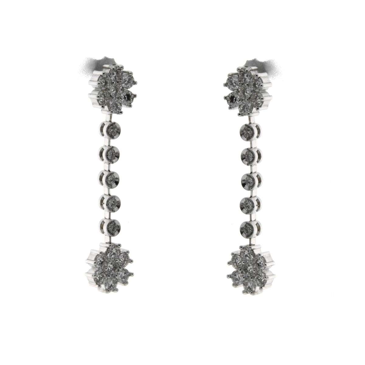 Dangling earrings 2.26 carats selected diamonds F-VVS1 