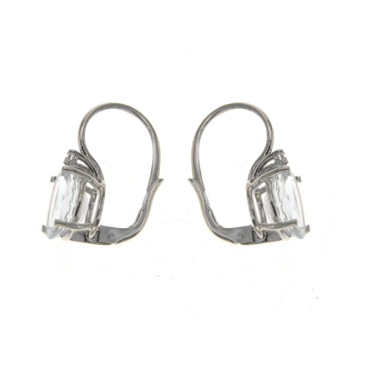 Earrings with light blue aquamarine ct 3.66 and diamonds ct 0.045 G-VS1 Earrings with light blue aquamarine ct 3.66 and diamonds ct 0.045 G-VS1