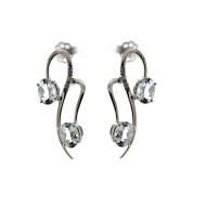 Orecchini pendenti acquamarina ct 1.40 e diamanti ct 0,03 G-VS1 Orecchini pendenti acquamarina ct 1.40 e diamanti ct 0,03 G-VS1