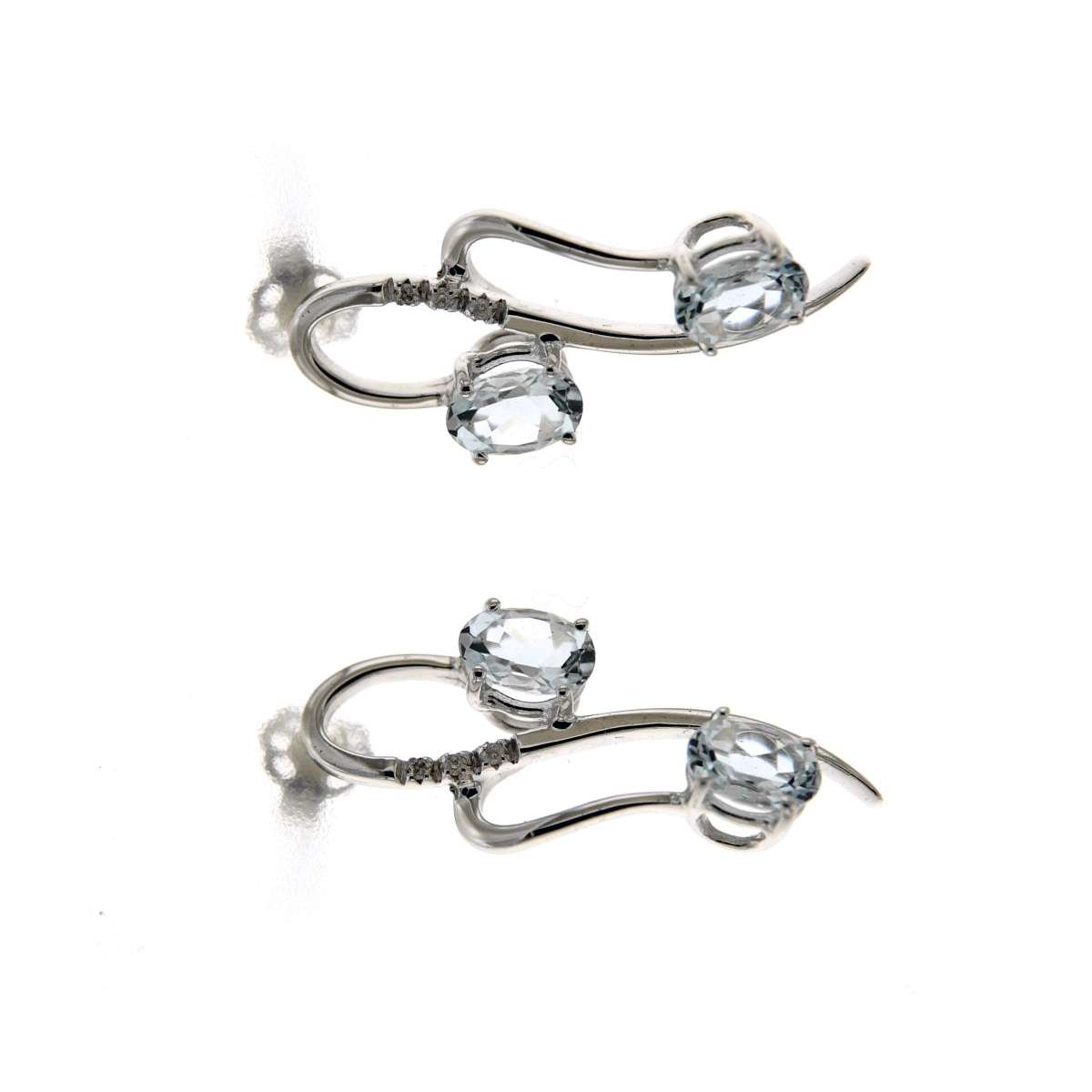 Earrings with light blue aquamarine ct 1.40 and diamonds ct 0.03 G-VS1