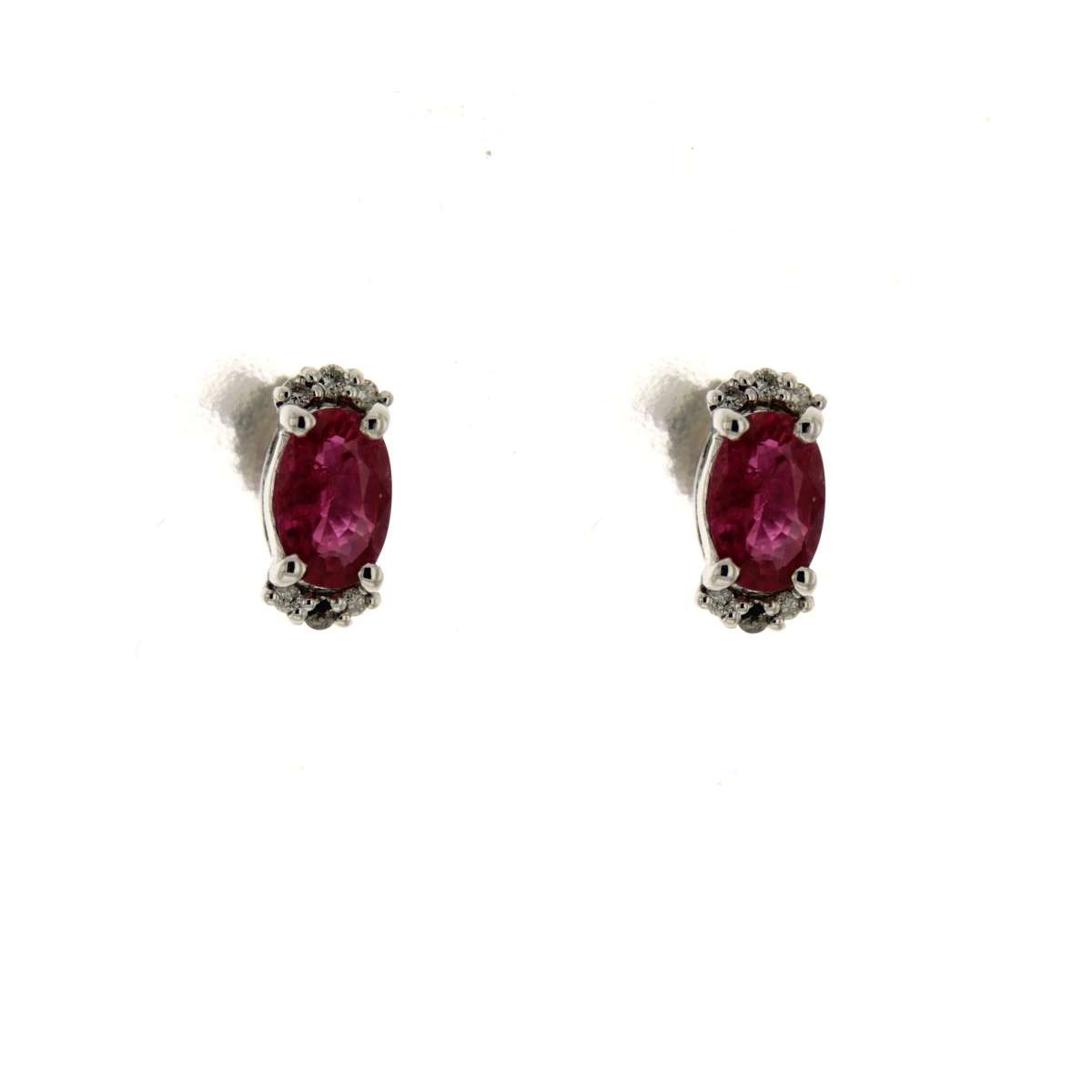 Earrings with oval rubies ct 0.85 and diamonds ct 0.07 g-vs1