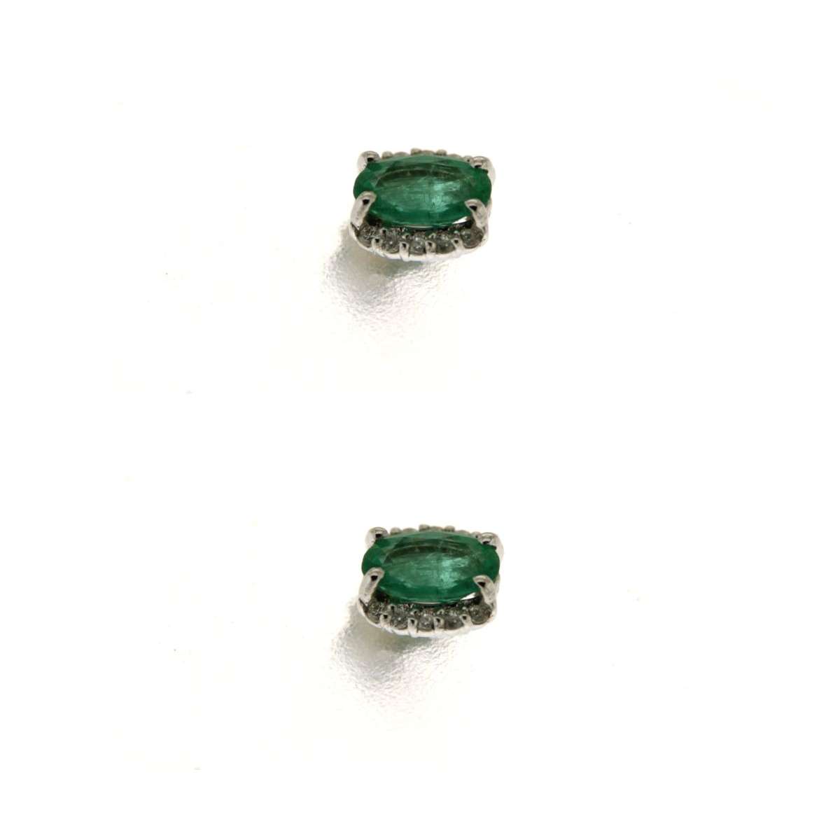Orecchini con smeraldi ct 0.70 e diamanti ct 0.10 G-VS1