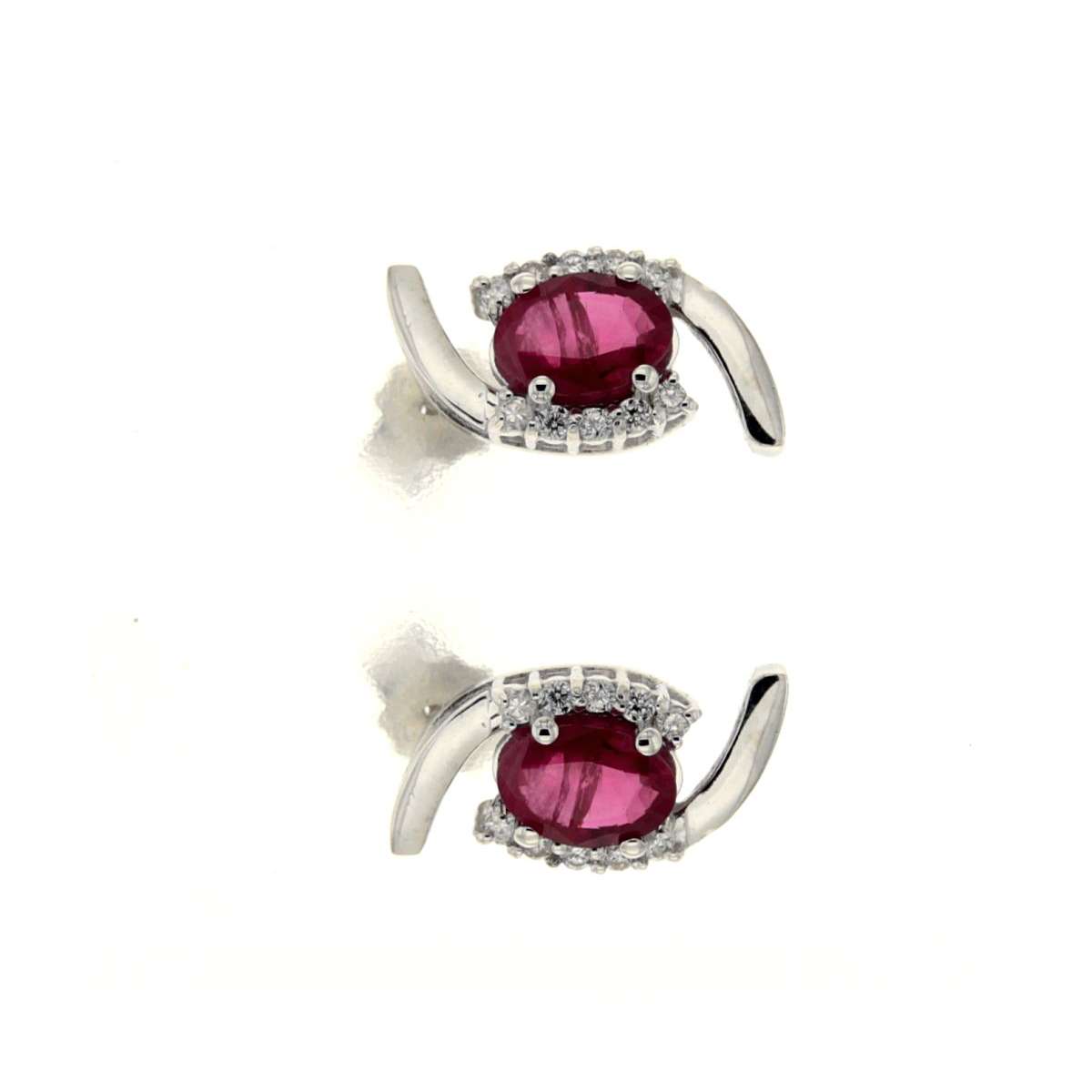 Earrings with oval rubies ct 1.20 and diamonds ct 0.15 g-vs1