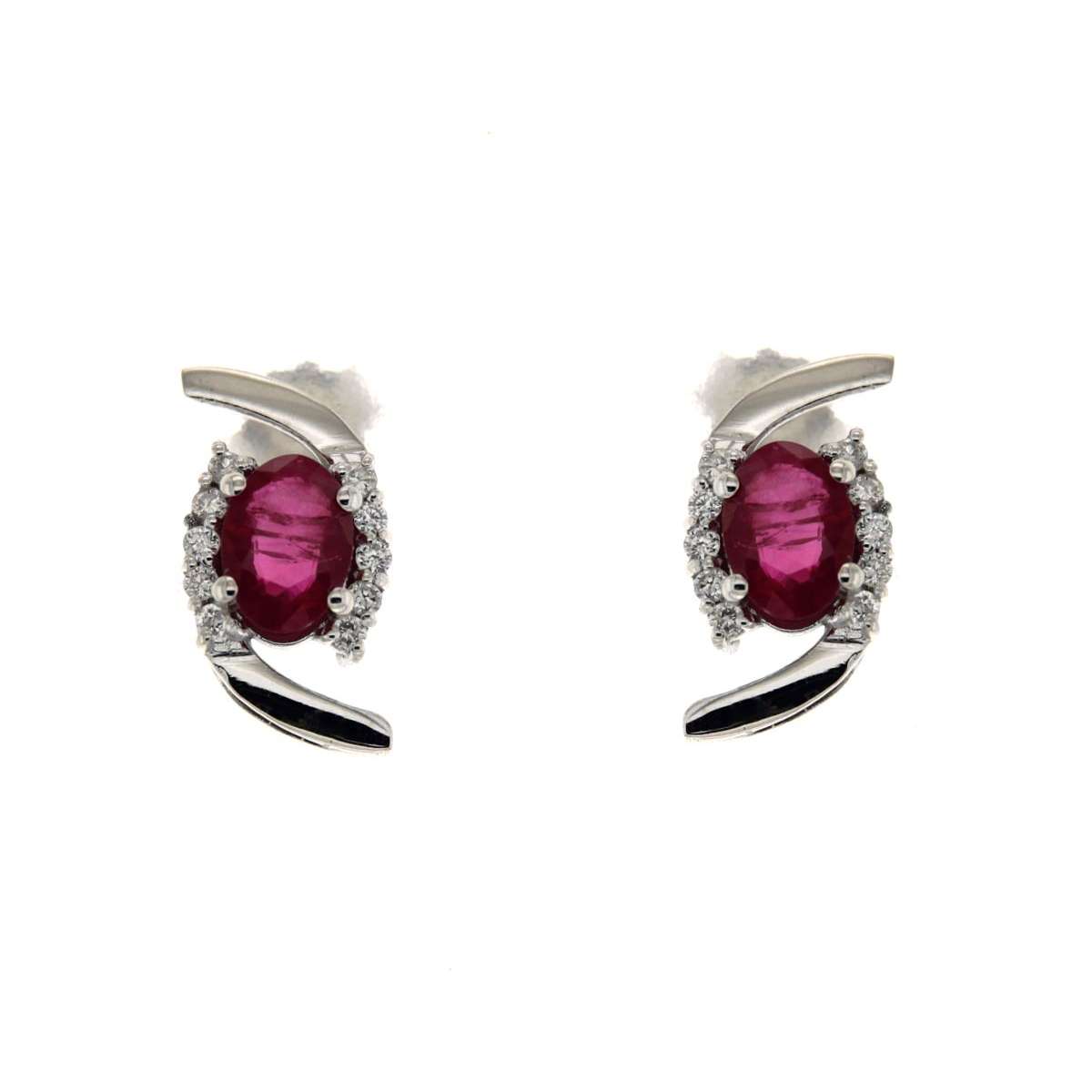 Earrings with oval rubies ct 1.20 and diamonds ct 0.15 g-vs1