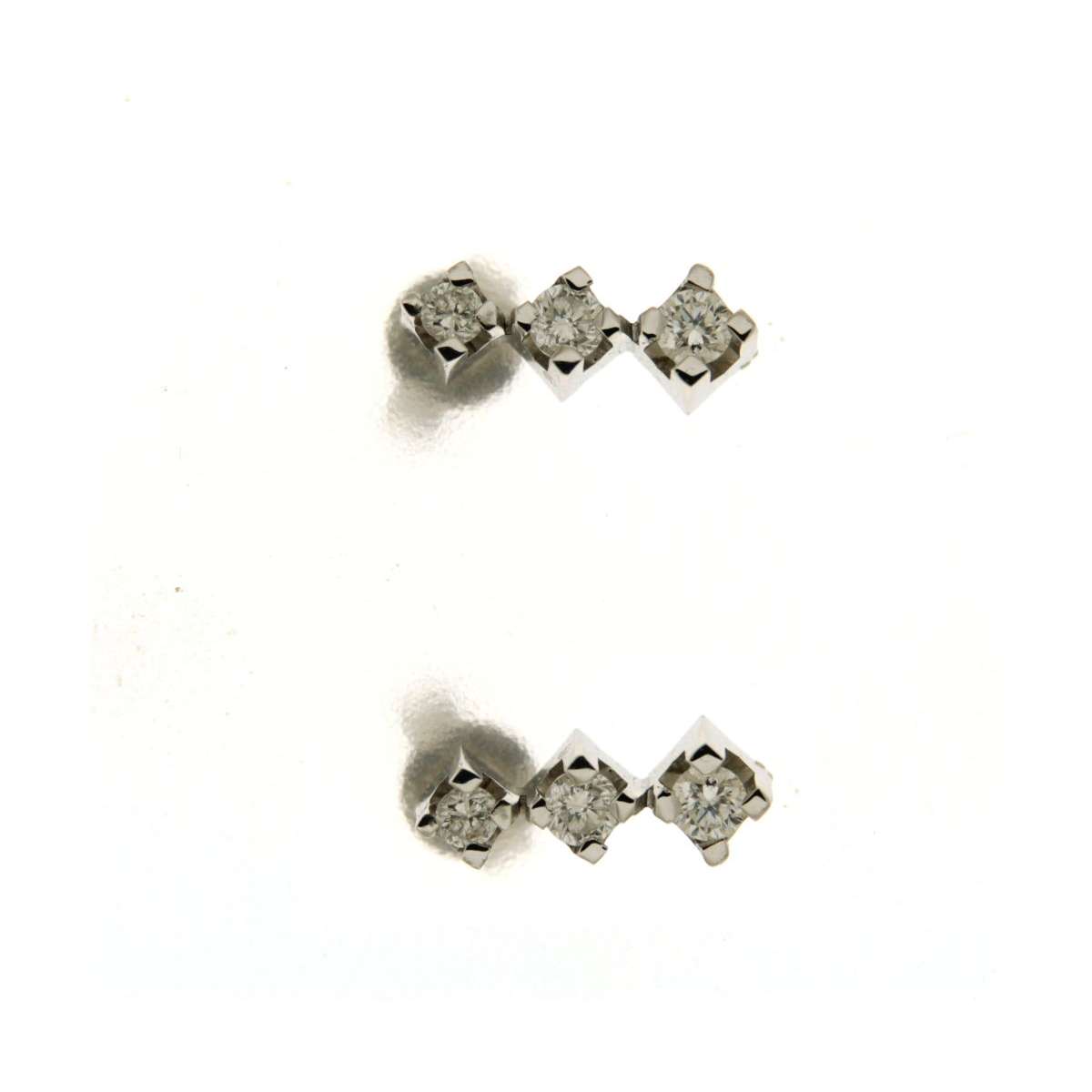 Trilogy earrings 0.35 carats diamonds G-VS1