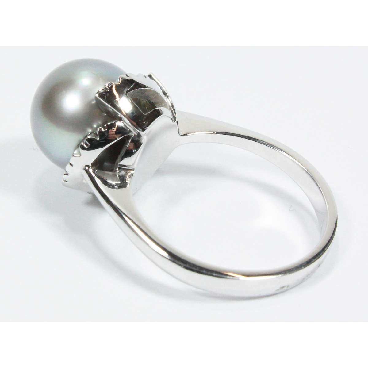 White gold ring with Tahiti gray pearl 11mm 0.12 carats diamonds G-VS1