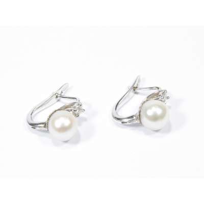 Earrings pearls 8mm 0.10 carats brilliant-cut diamonds G-VS1