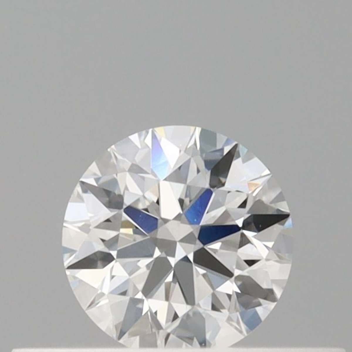 Diamante Certificato GIA Carati 0.28 Colore E Purezza VS2 EX EX EX Fluorescenza NON Brown No Green No Milky No EyeClean 100% Diamante Certificato GIA Carati 0.28 Colore E Purezza VS2 EX EX EX Fluorescenza NON Brown No Green No Milky No EyeClean 100%