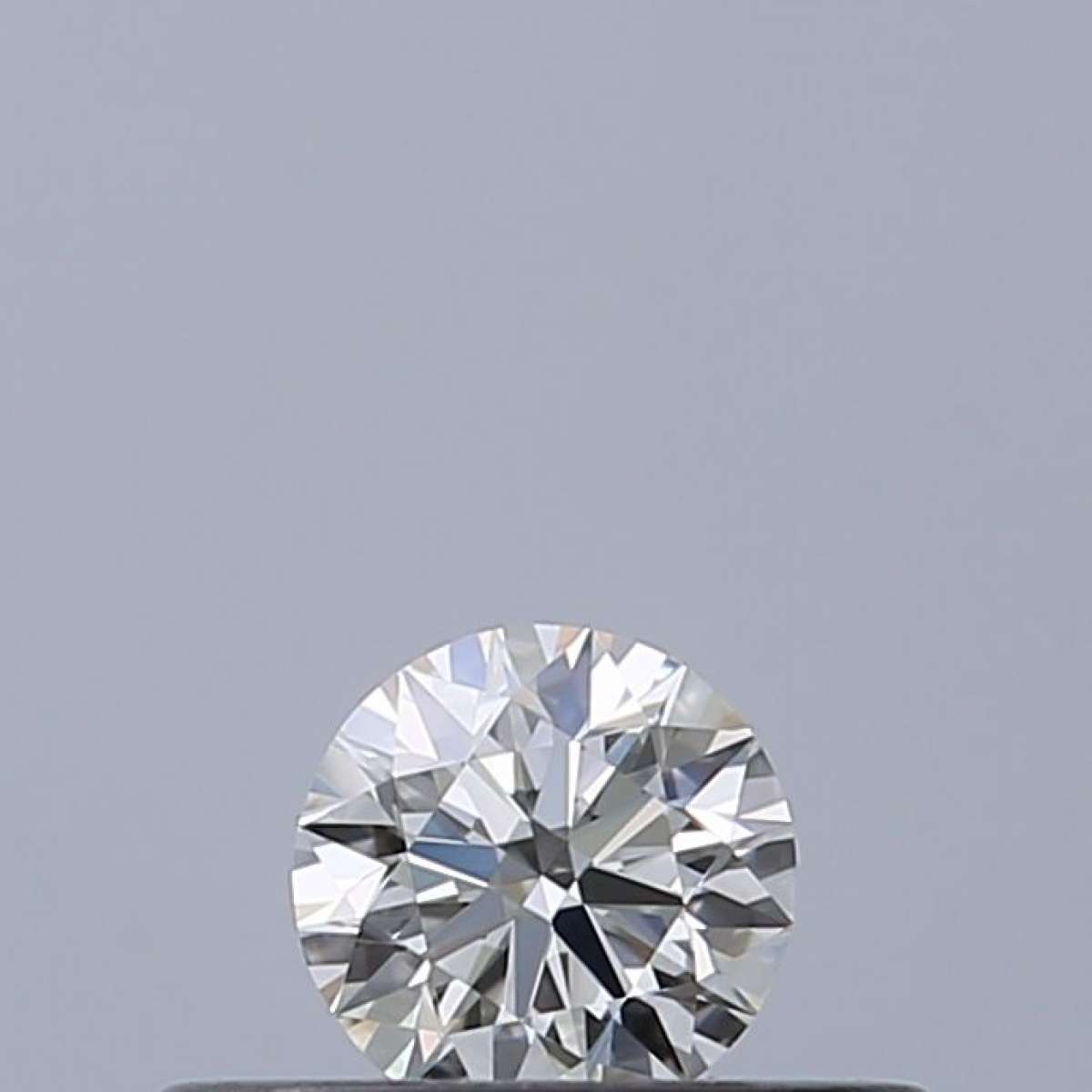 Certified Diamond IGI Carats 0.18 Color F Clarity VVS1  EX  EX  EX Fluorescence NON Brown No Milky No EyeClean 100%