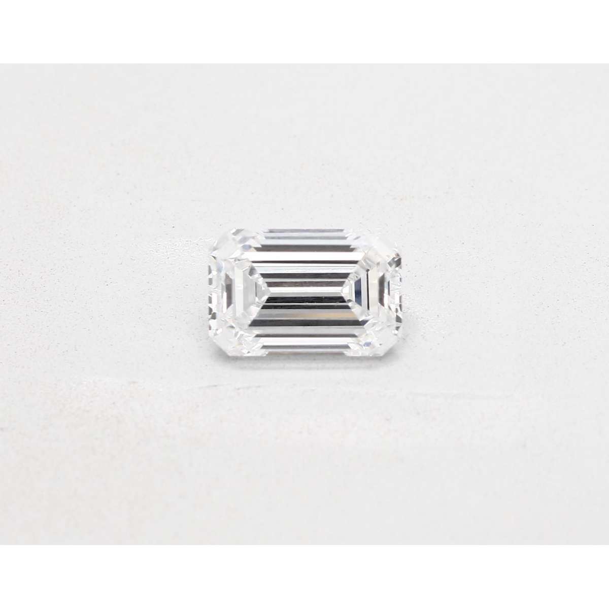 Certified Diamond GIA Carats 1.0 Color D Clarity VS2 - EX VG Fluorescence NON Brown No Green No Milky No EyeClean 100% Certified Diamond GIA Carats 1.0 Color D Clarity VS2 - EX VG Fluorescence NON Brown No Green No Milky No EyeClean 100%
