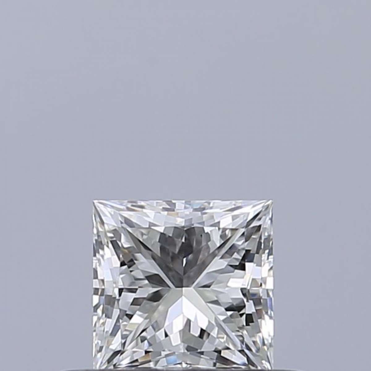 Diamante Certificato GIA Carati 0.32 Colore E Purezza VVS2 - EX VG Fluorescenza NON Brown No Green No Milky No EyeClean 100% Diamante Certificato GIA Carati 0.32 Colore E Purezza VVS2 - EX VG Fluorescenza NON Brown No Green No Milky No EyeClean 100%