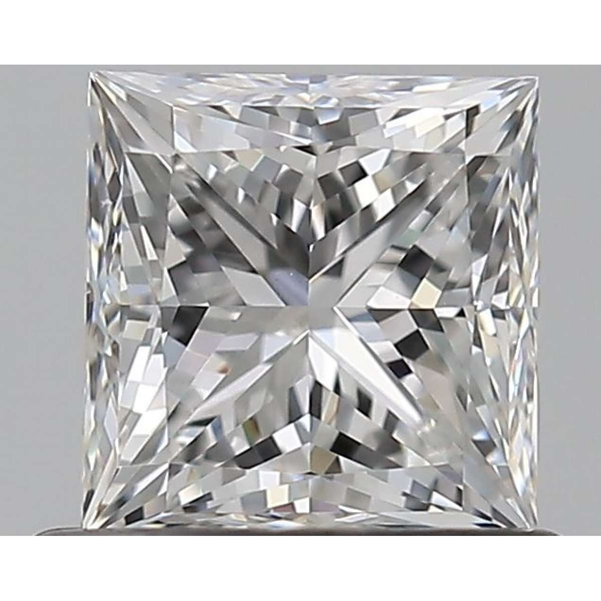 Diamante Certificato GIA Carati 0.7 Colore E Purezza VS1  -  EX  VG Fluorescenza NON Brown No Green No Milky No EyeClean 100%