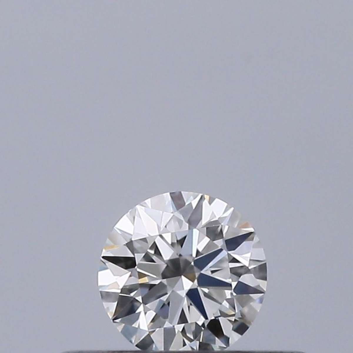 Certified Diamond IGI Carats 0.18 Color F Clarity VVS2  EX  EX  EX Fluorescence NON Brown No Milky No EyeClean 100%