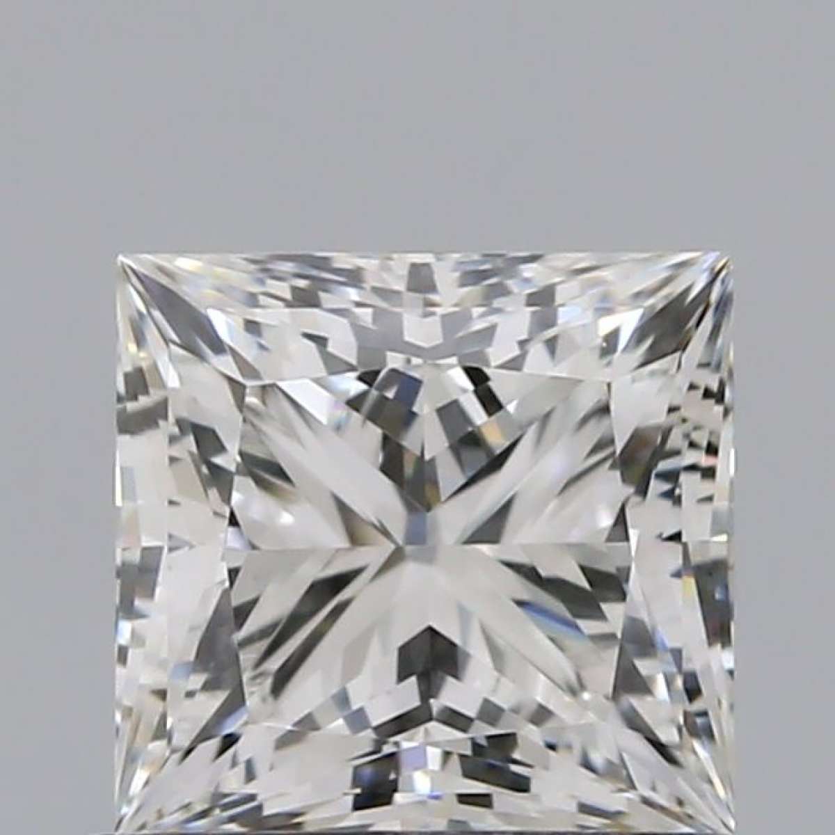 Diamante Certificato GIA Carati 0.8 Colore H Purezza VS2  -  EX  VG Fluorescenza NON Brown No Green No Milky No EyeClean 100%