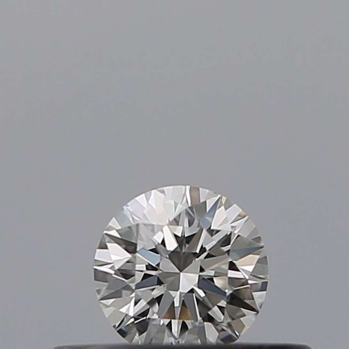 Diamante Certificato GIA Carati 0.19 Colore H Purezza VS1  EX  EX  EX Fluorescenza FNT Brown No Milky No EyeClean 100%