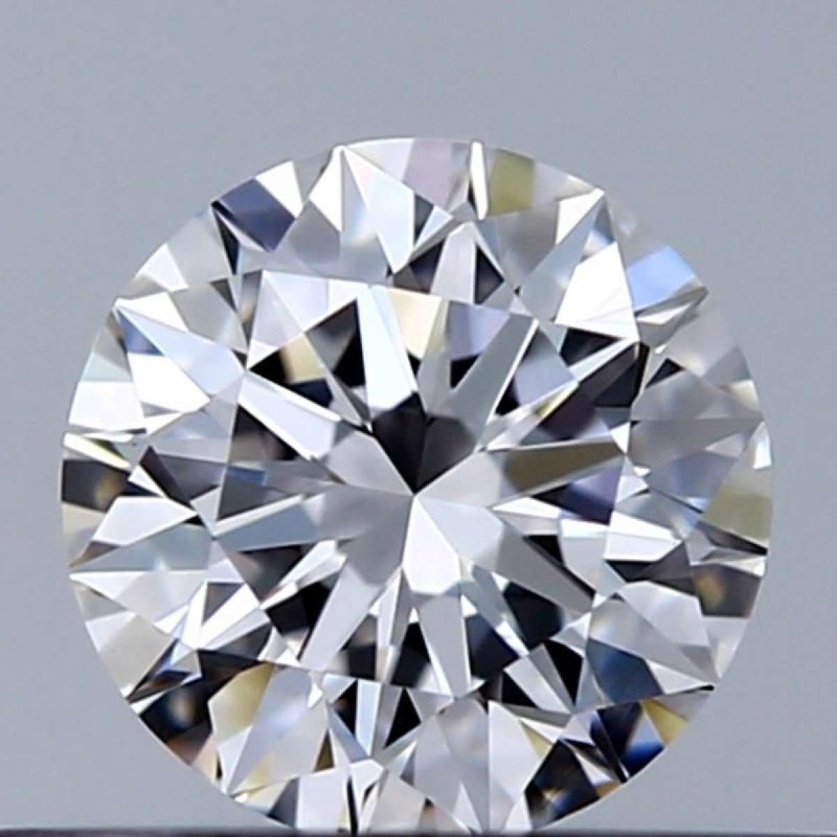 Certified Diamond GIA Carats 0.4 Color D Clarity VVS1 EX EX EX Fluorescence NON Brown No Green No Milky No EyeClean 100% Certified Diamond GIA Carats 0.4 Color D Clarity VVS1 EX EX EX Fluorescence NON Brown No Green No Milky No EyeClean 100%
