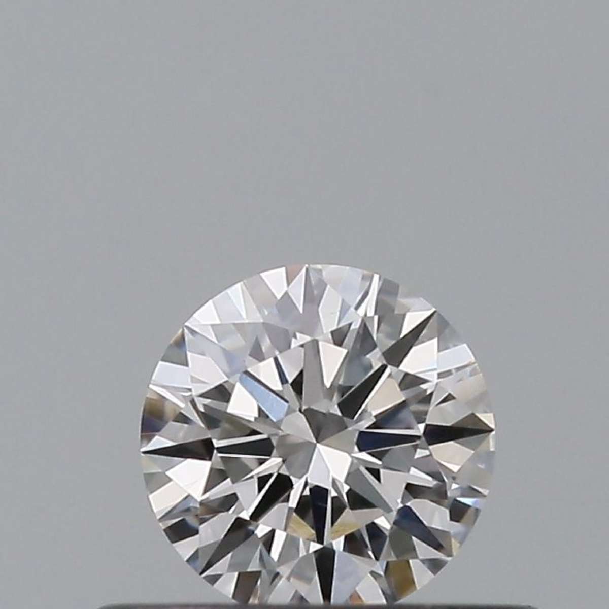 Certified Diamond GIA Carats 0.31 Color E Clarity VS2 EX EX EX Fluorescence NON Brown No Green No Milky No EyeClean 100% Certified Diamond GIA Carats 0.31 Color E Clarity VS2 EX EX EX Fluorescence NON Brown No Green No Milky No EyeClean 100%
