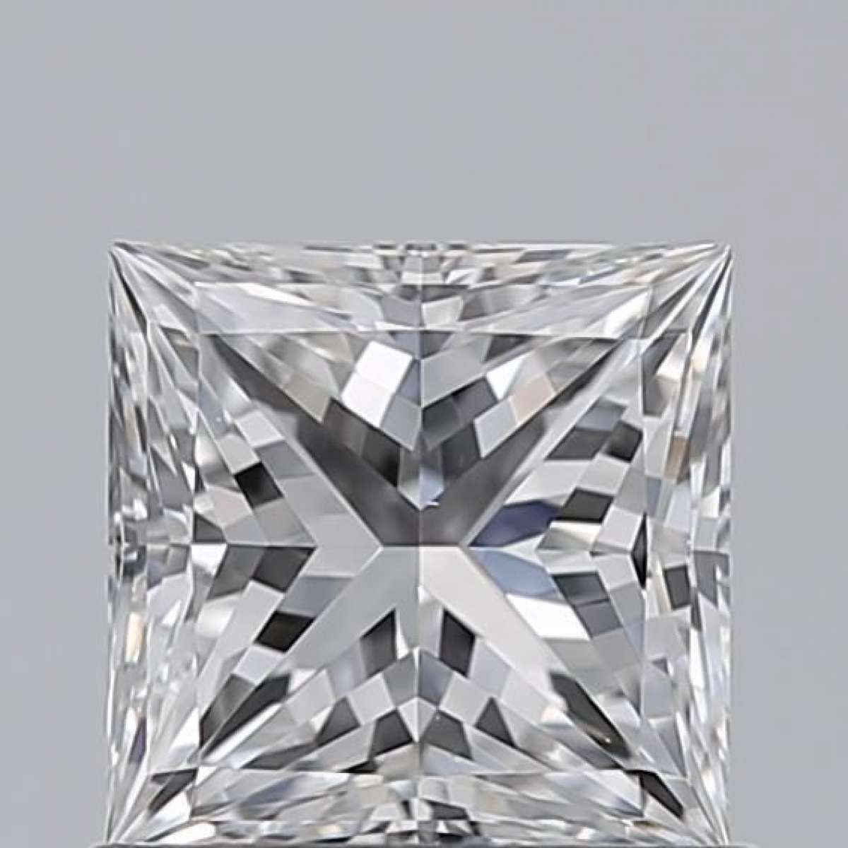 Diamante Certificato GIA Carati 0.9 Colore E Purezza VS1  -  VG  VG Fluorescenza FNT Brown No Green No Milky No EyeClean 100%