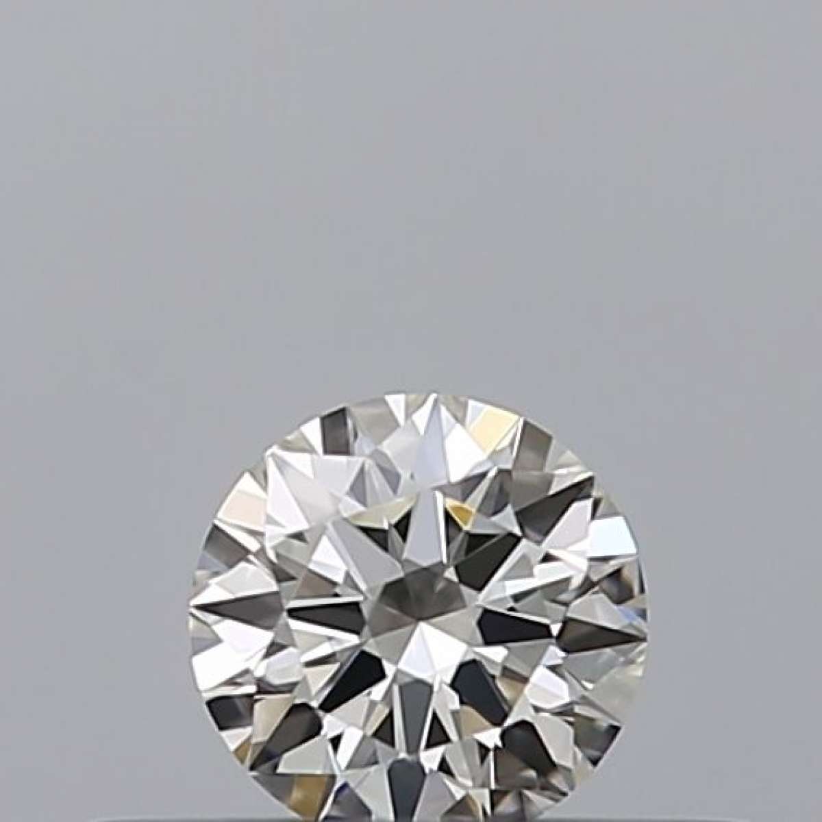 Certified Diamond IGI Carats 0.18 Color G Clarity IF  EX  EX  EX Fluorescence NON Brown No Milky No EyeClean 100%