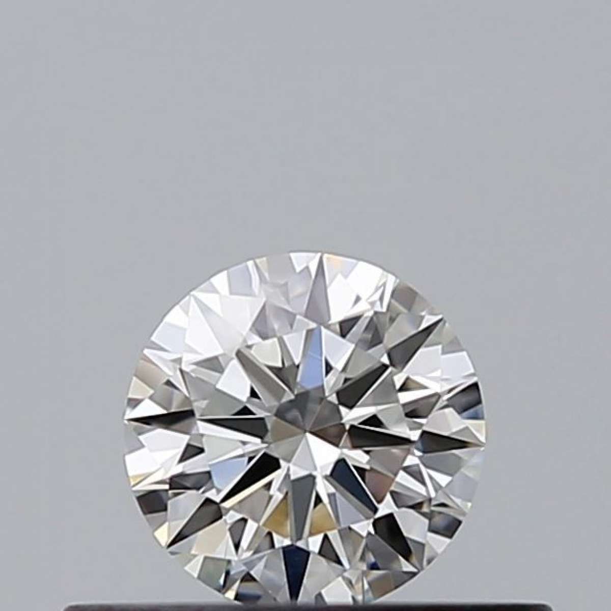 Diamante Certificato GIA Carati 0.3 Colore G Purezza IF EX VG VG Fluorescenza NON Brown No Green No Milky No EyeClean 100% Diamante Certificato GIA Carati 0.3 Colore G Purezza IF EX VG VG Fluorescenza NON Brown No Green No Milky No EyeClean 100%