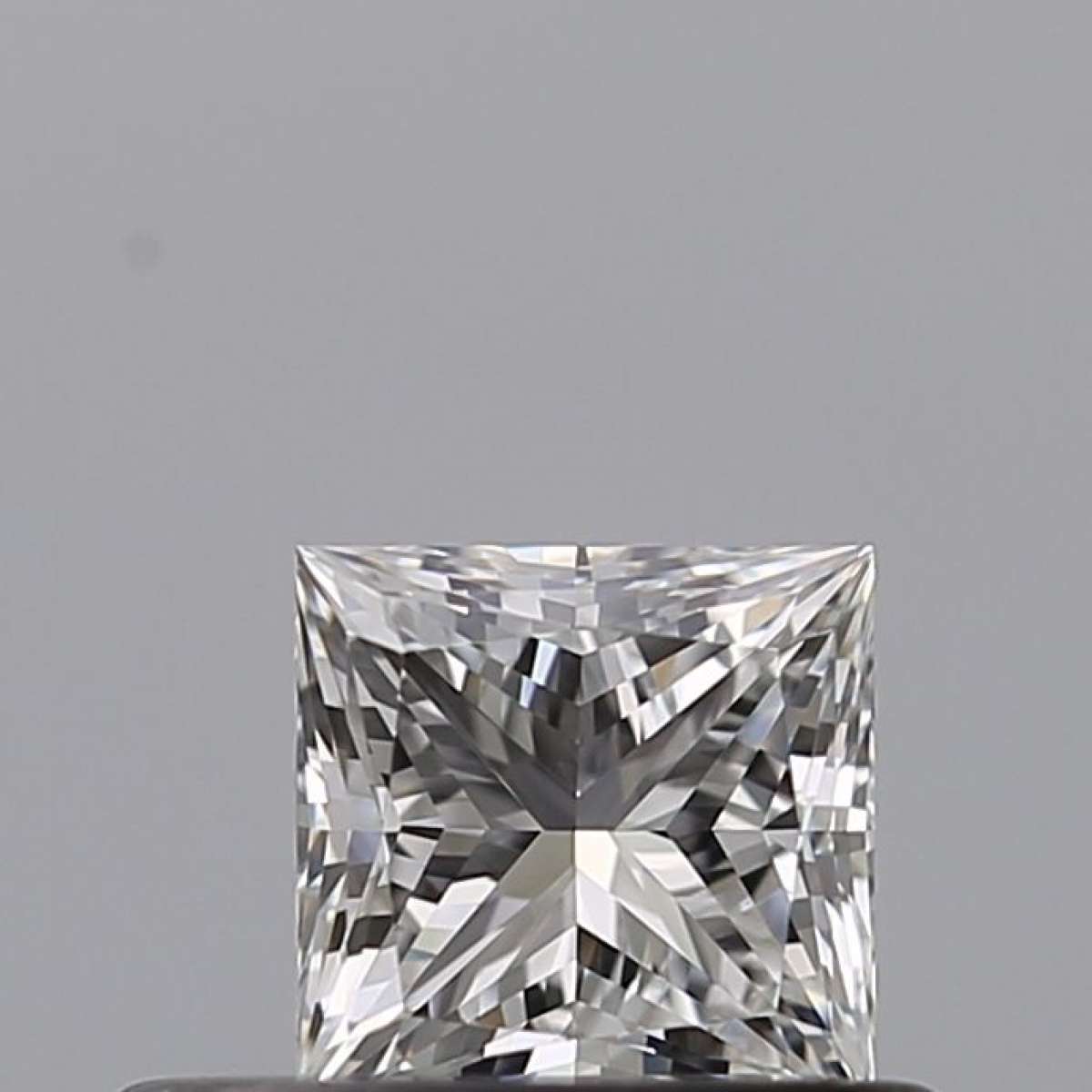 Diamante Certificato GIA Carati 0.35 Colore E Purezza VVS2  -  EX  VG Fluorescenza NON Brown No Green No Milky No EyeClean 100%
