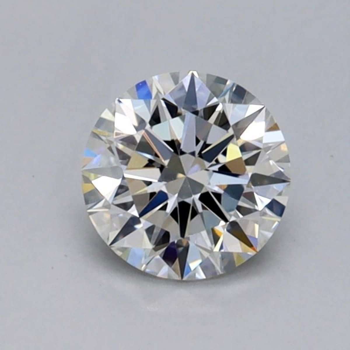 Diamante Certificato GIA Carati 0.31 Colore E Purezza VS2 EX EX EX Fluorescenza NON Brown No Green No Milky No EyeClean 100% Diamante Certificato GIA Carati 0.31 Colore E Purezza VS2 EX EX EX Fluorescenza NON Brown No Green No Milky No EyeClean 100%